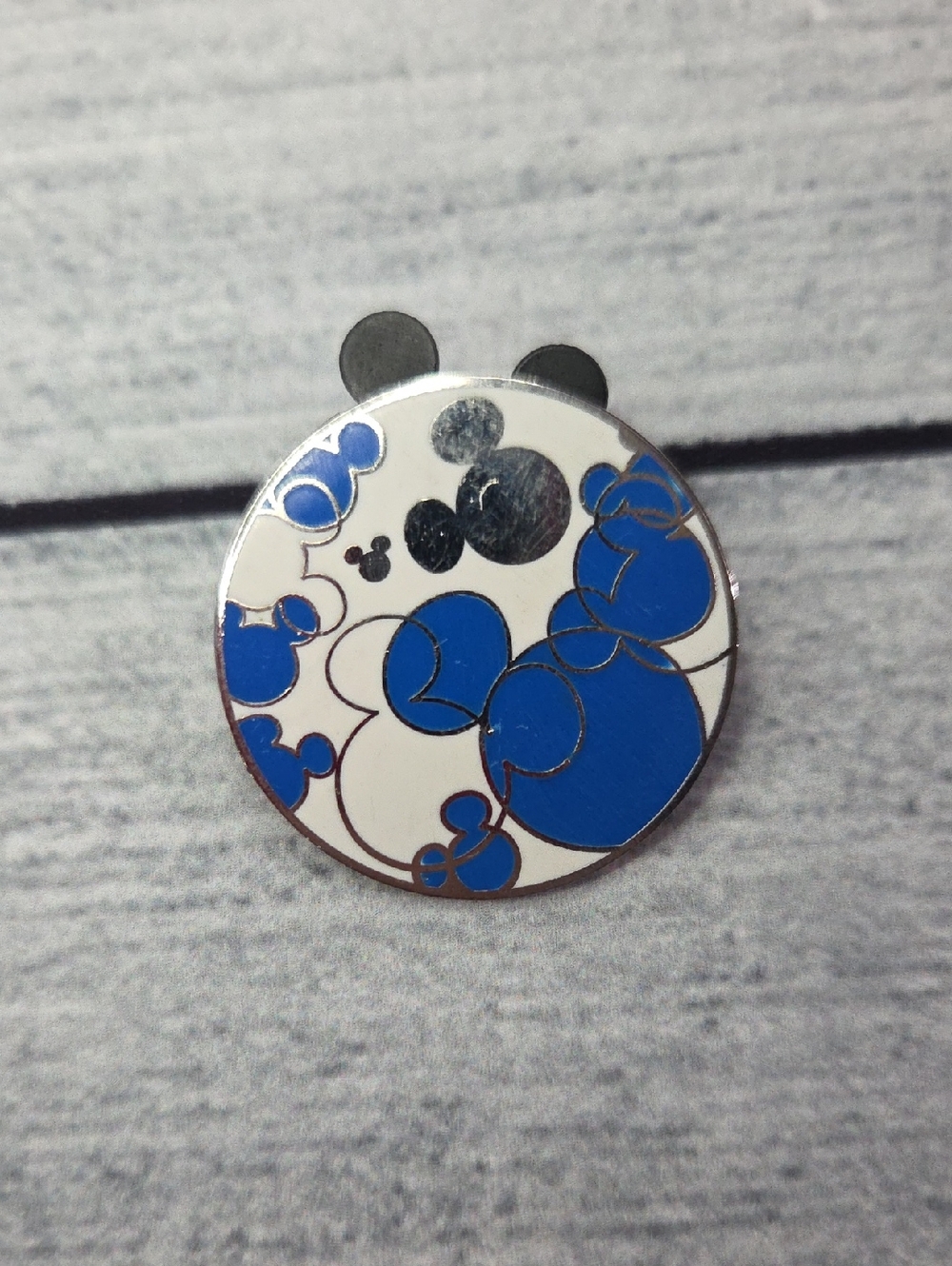 Disney Hidden Mickey 2 Of 5 2010 Trading Pin